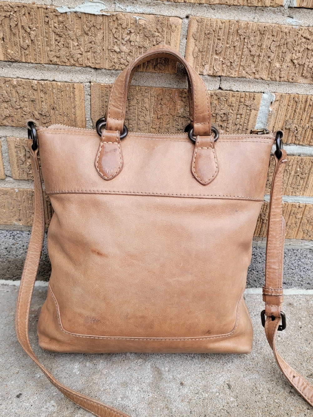 Frye Melissa Distressed Beige Leather Small Tote Crossbody - Picture 6 of 16